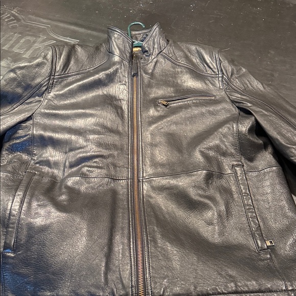 Leather Jacket. Never wore  size 3XLT - Picture 6 of 7